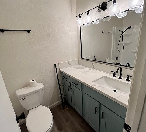 5th image of 4565 Cleveland Ave Unit 3