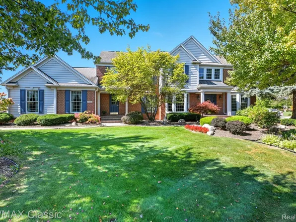 10645 Fellows Hill Dr, Plymouth, MI 48170