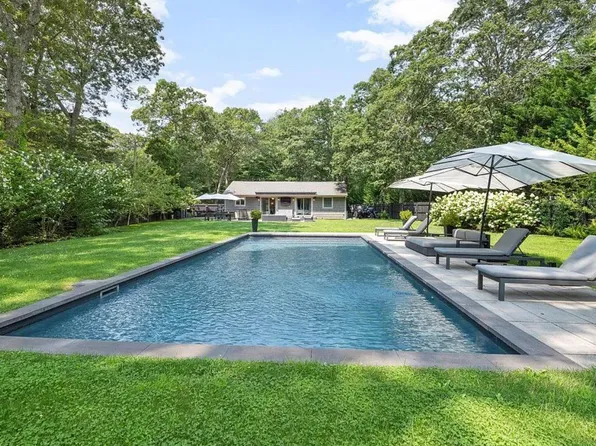 94 Hands Creek Rd, East Hampton, NY 11937