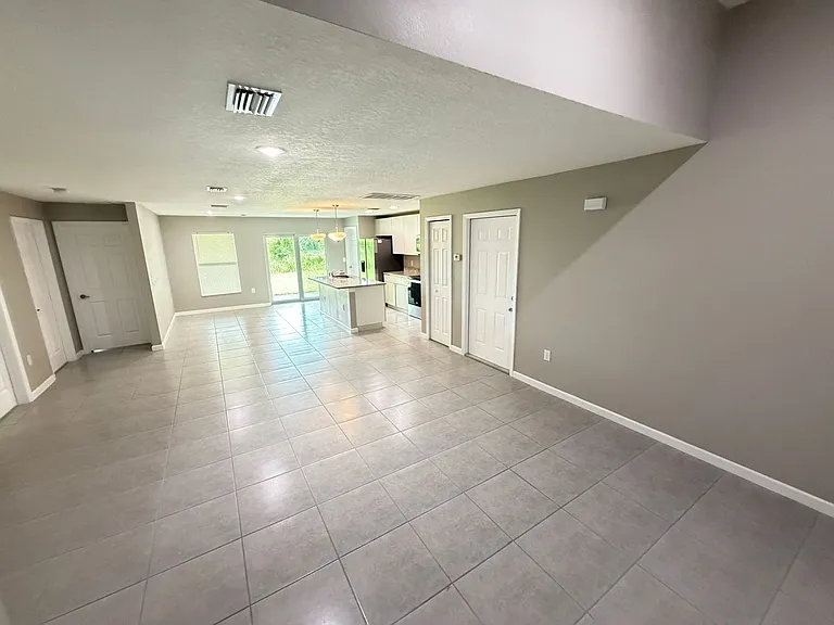 867 Glencove Ave NW — Photo 29