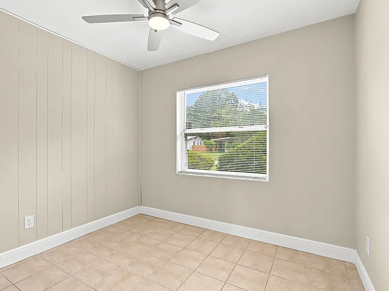 1704 Paine Ave — Photo 16