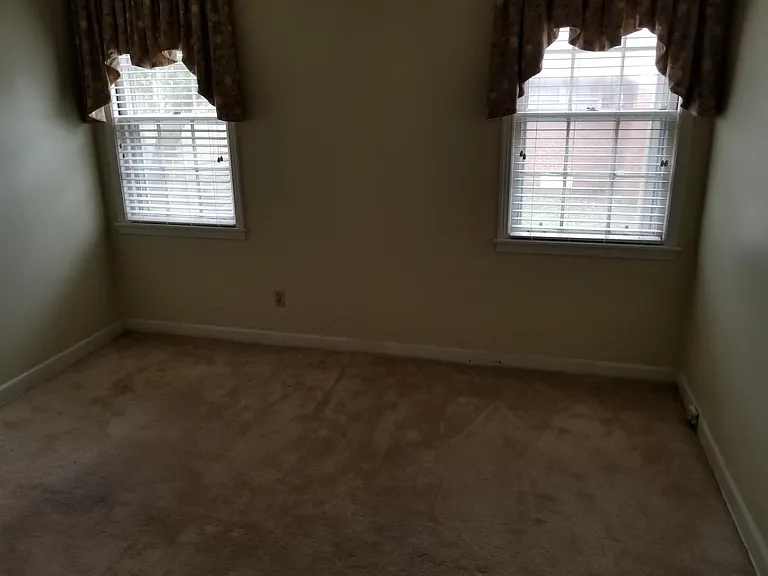 5381 Laurie Ln — Photo 2