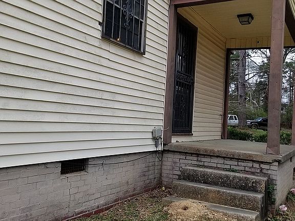 2nd image of 471 Arbor Hill Dr