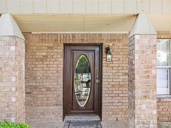 4th image of 2710 Christine Ct