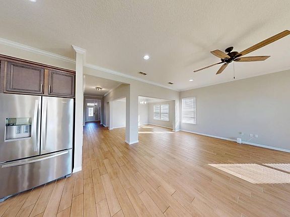 5th image of 15790 Whitebark Dr