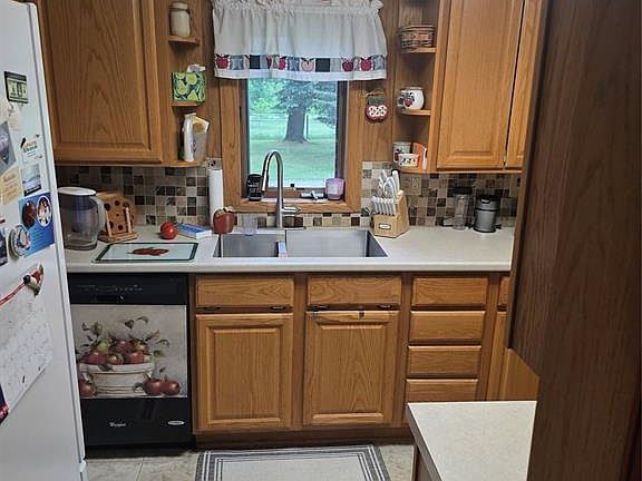 5th image of 14101 W County Road B