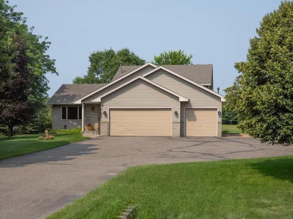 21278 Rendova St NE, East Bethel, MN 55011