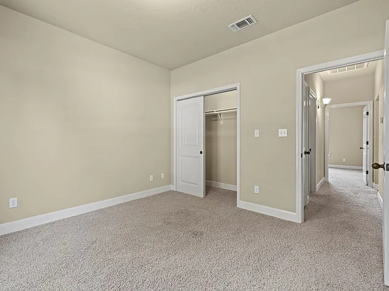 713 Englemann Oak Dr — Photo 15
