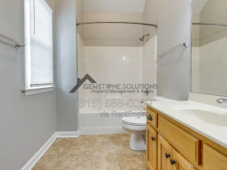 1012 McKenna Dr — Photo 30