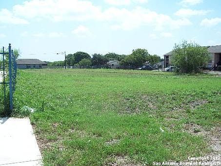 1st image of Canterbury Dr