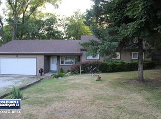 2425 Alton Rd, McHenry, IL 60050