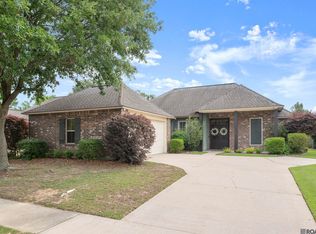 5431 Parkknoll Place Dr, Baton Rouge, LA 70816
