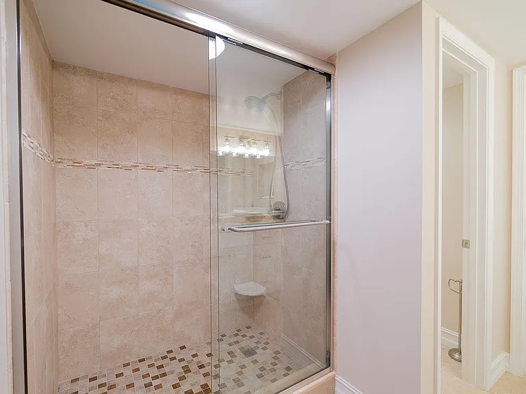 11355 Pond View Dr #D203 — Photo 22