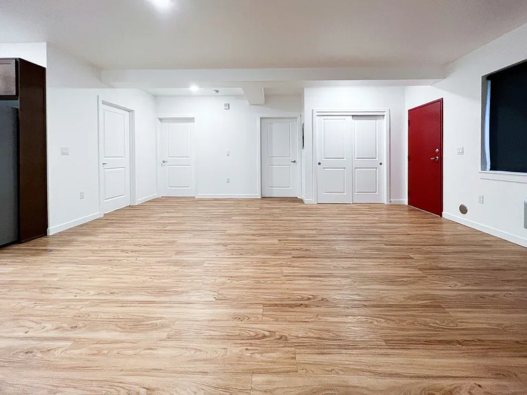 Leeward Apartments — Photo 67
