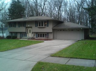 2686 Blue Haven Ct, East Lansing, MI