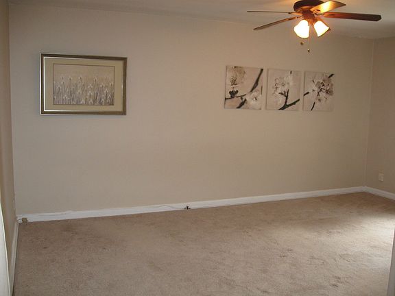 4th image of 101 N Broadway APT 2A4