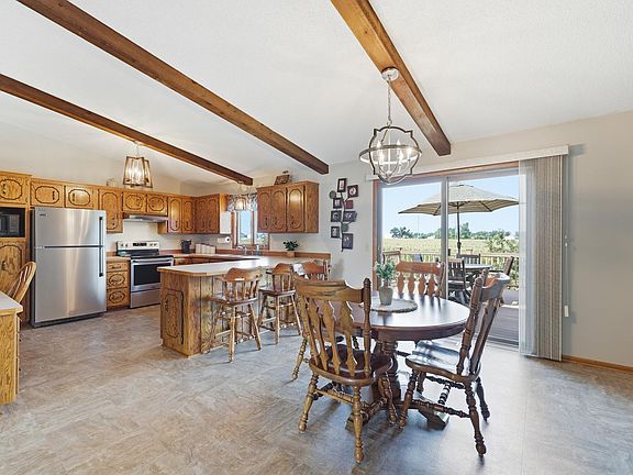 4th image of 902 Park Ln