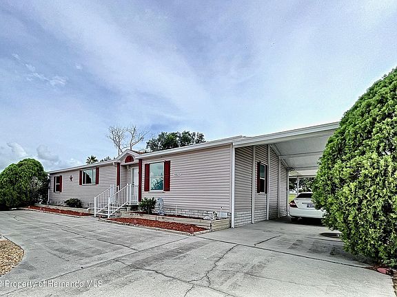 3rd image of 15823 Brookridge Blvd