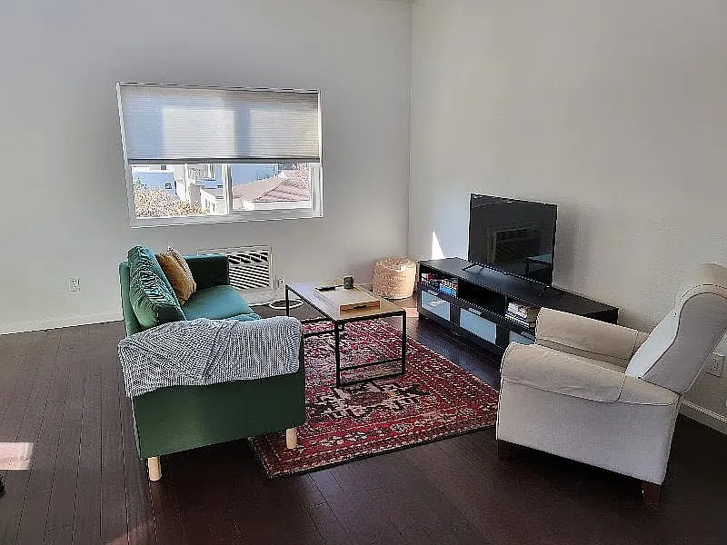 2 bed, 1.0 bath, $4,525 — Photo 2