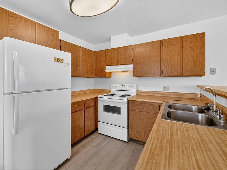 2702 Alicialynn Way #D — Photo 5