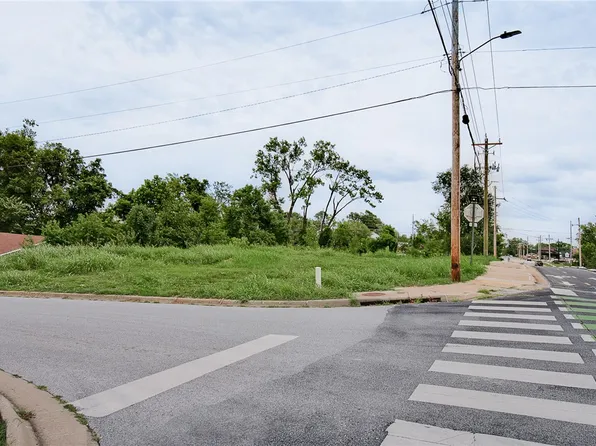 NW 3rd St, Bentonville, AR 72712