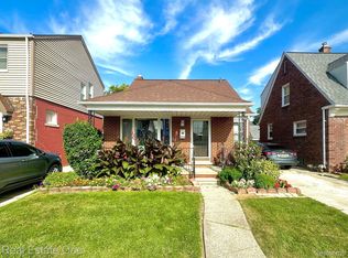 6934 Coleman St, Dearborn, MI 48126