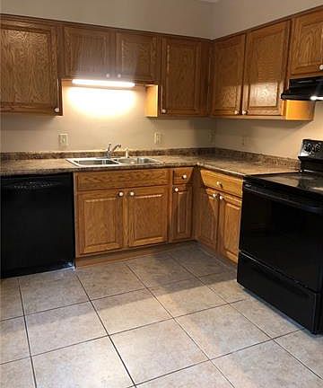 3rd image of 1124 Cousin St