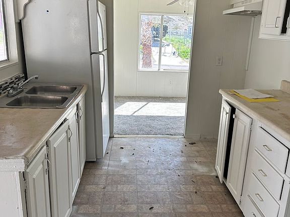 2nd image of 1891 Wendell Ave