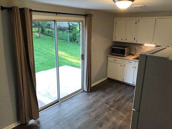 2nd image of 1712 N Viking Dr
