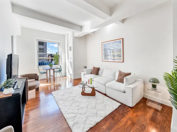 88 Greenwich Street image 1 of 11