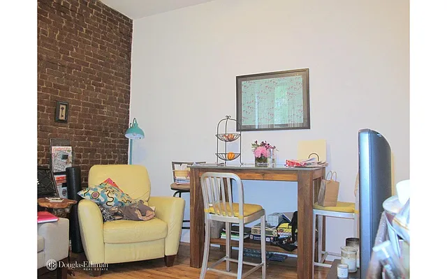 Rented by Douglas Elliman | media 21