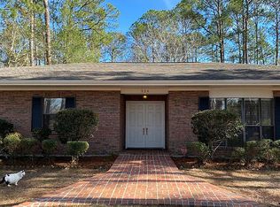 934 N Country Club Ln, Biloxi, MS 39532