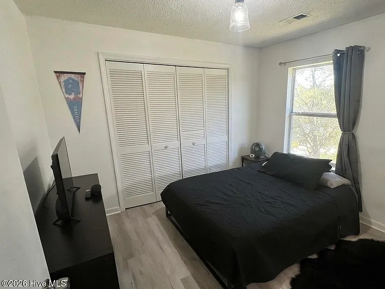 1409 Wooster St — Photo 18