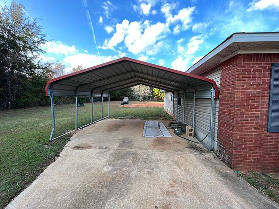 4th image of 281 Creekside Ln