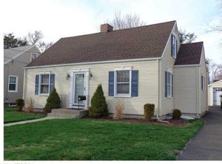 33 Rowe St, East Haven, CT 06512