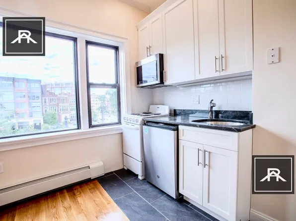 901 Beacon St, Boston, MA