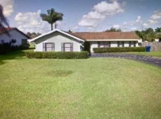 708 NE 2nd St, Belle Glade, FL 33430