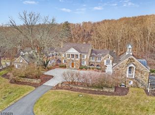 255 Fox Chase Rd, Chester, NJ 07930