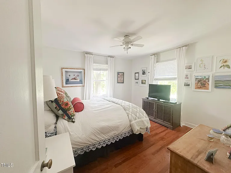 2828 Oberlin Rd — Photo 17