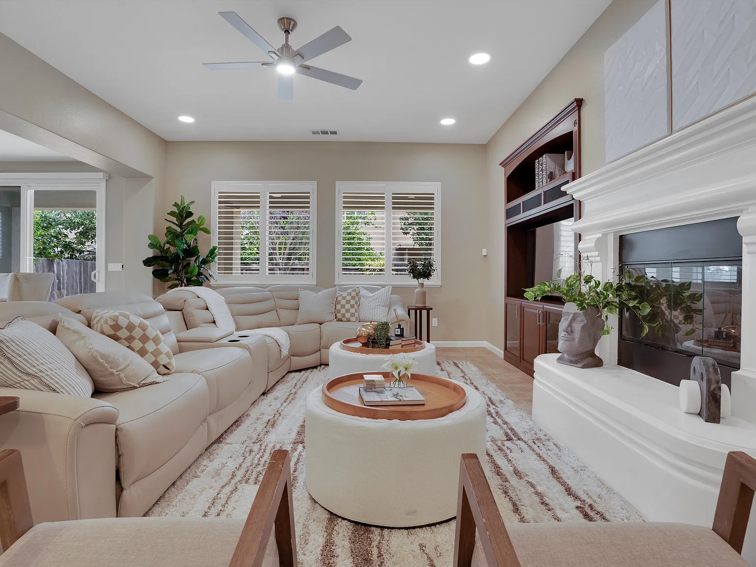 Wisteria Pl, Manteca — Photo 2