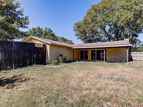 5th image of 1730 Goliad Dr