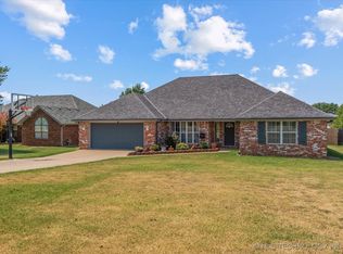 5742 SE Hazel Rd, Bartlesville, OK 74006