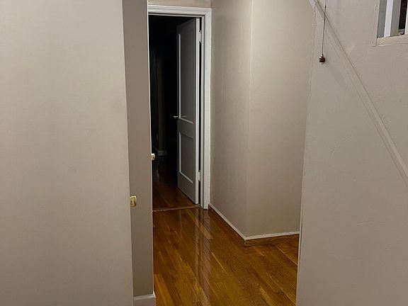 3rd image of 2325 Throop Ave #1