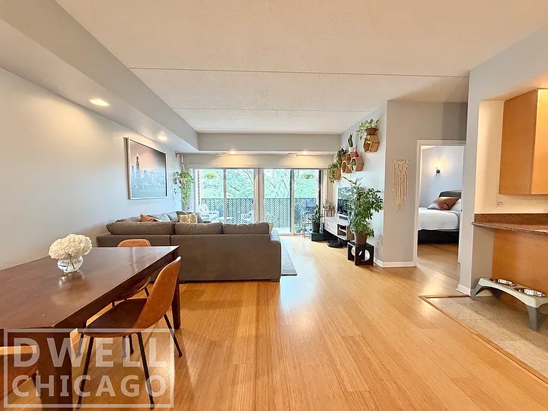 4625 W Lawrence Ave #401 — Photo 2