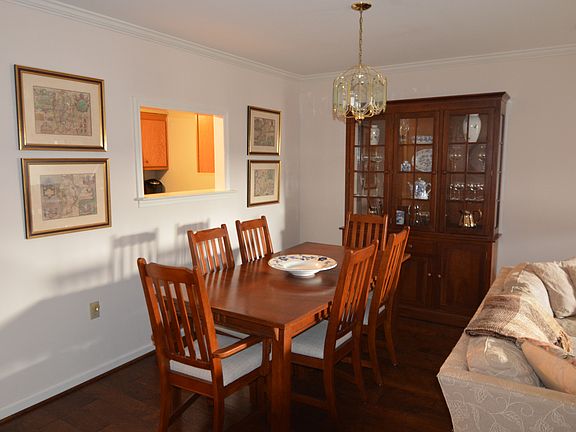 2nd image of 408 Bradford Grn