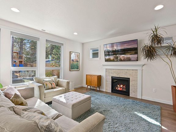 5th image of 20429 SE Senden Ln