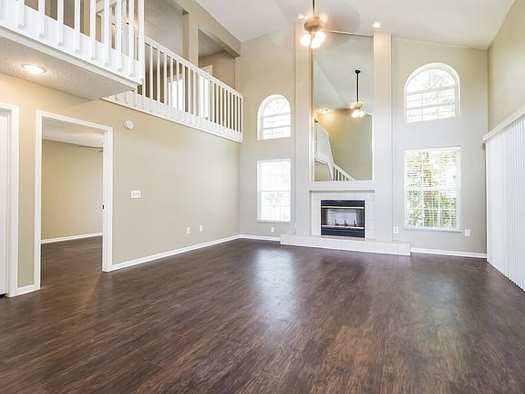2nd image of 637 Silver Birch Pl