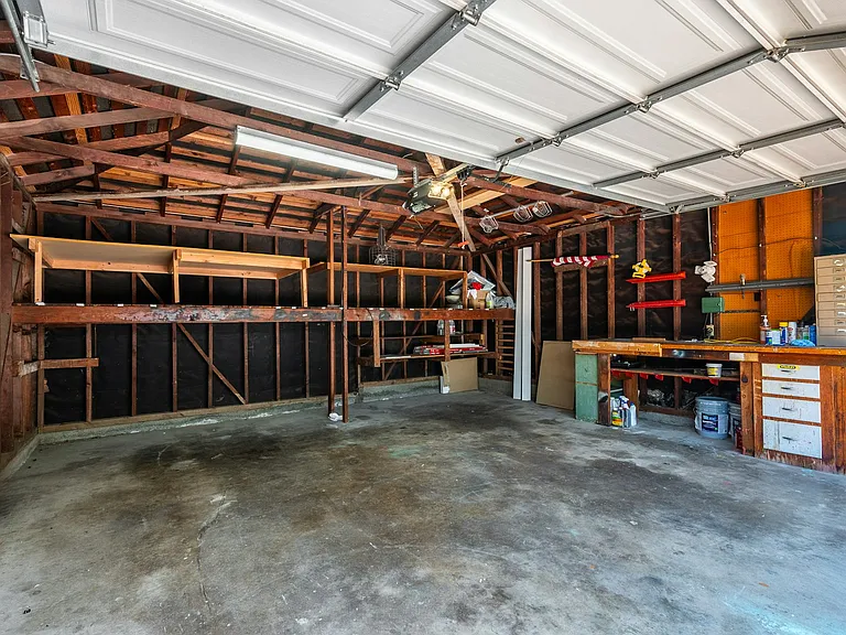 3409 Palos Verdes Dr N — Photo 49