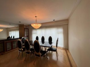 2050 W 60th Ave, Vancouver, BC V6P 2B1