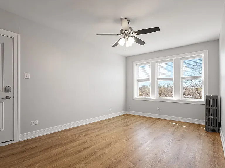 The 1521 Sherwin — Photo 43